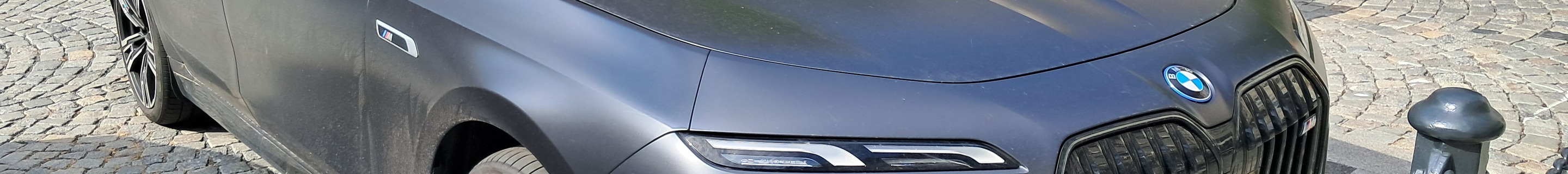 BMW M760e xDrive