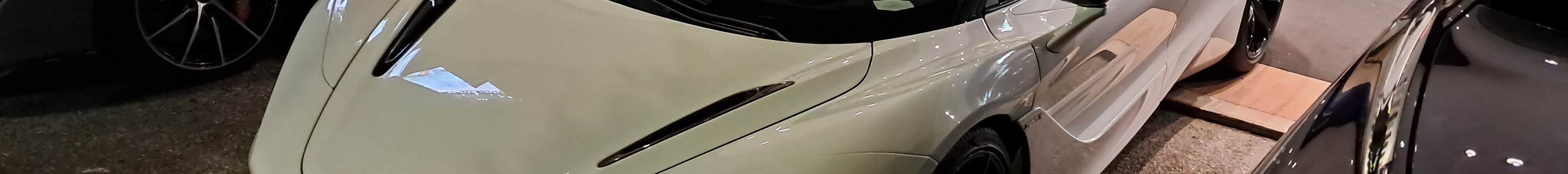 McLaren 720S Spider