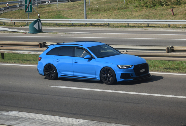 Audi RS4 Avant B9