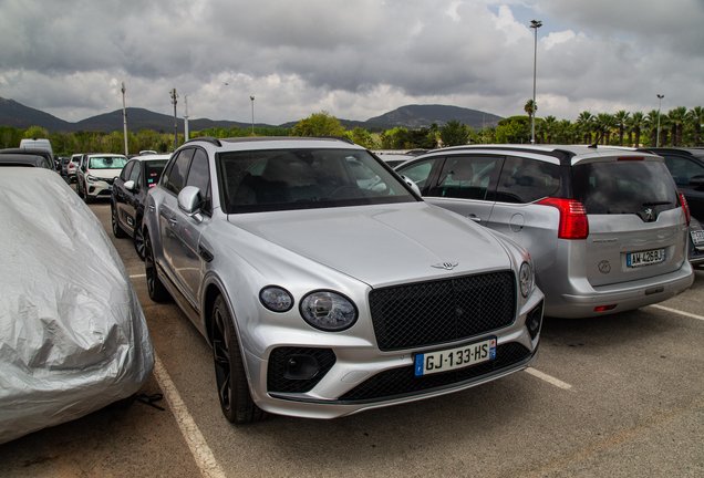 Bentley Bentayga Hybrid 2021