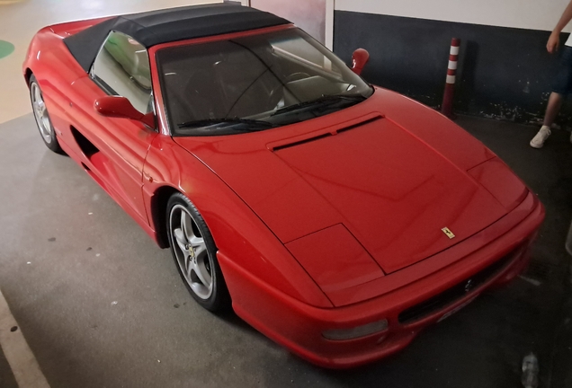 Ferrari F355 Spider