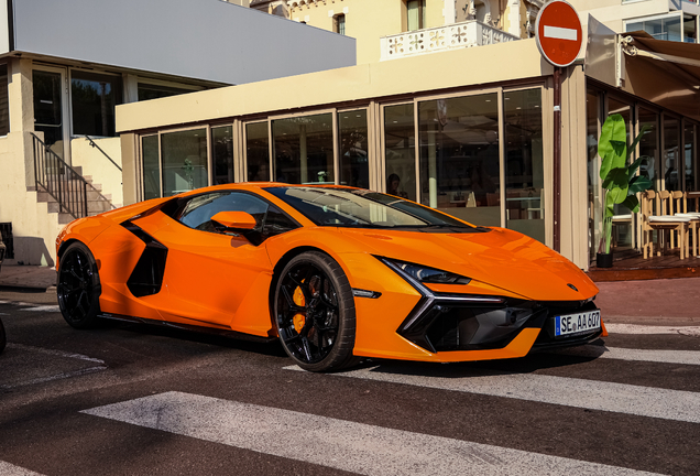 Lamborghini Revuelto