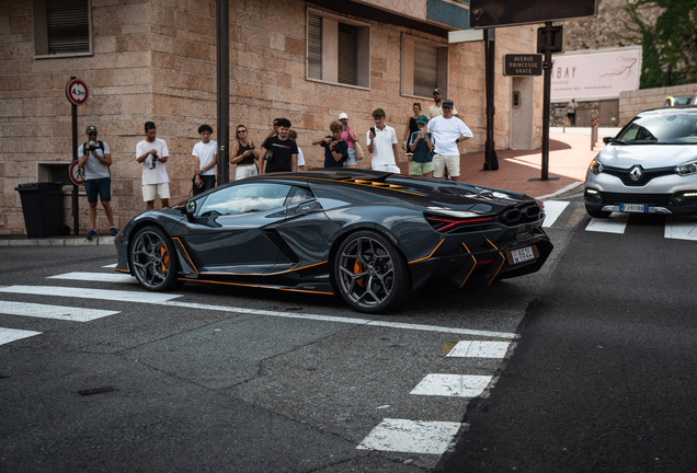 Lamborghini Revuelto