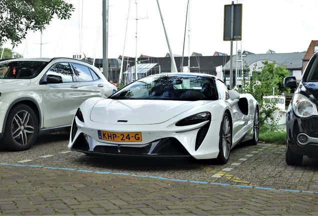 McLaren Artura Spider