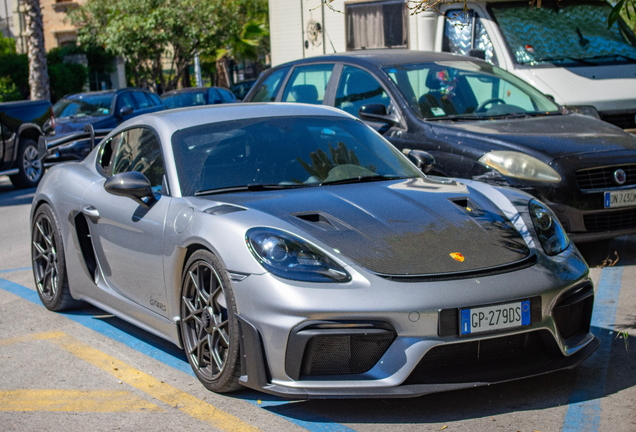 Porsche 718 Cayman GT4 RS Weissach Package
