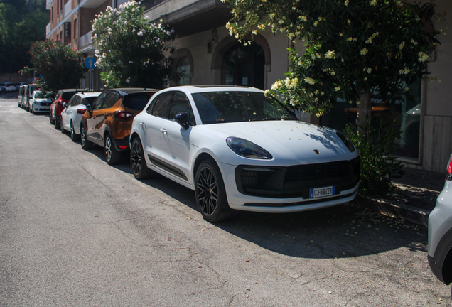 Porsche 95B Macan GTS MkIII
