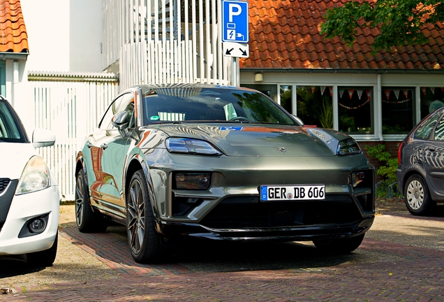 Porsche Macan EV Turbo