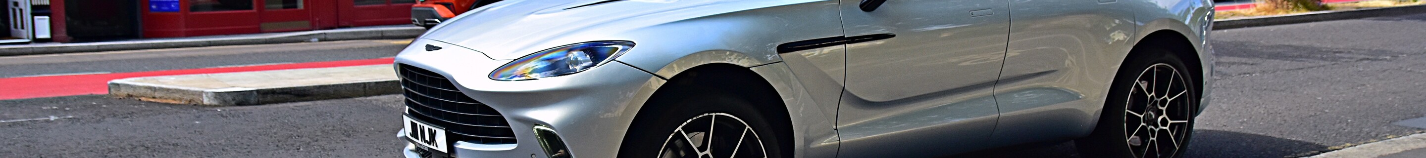 Aston Martin DBX
