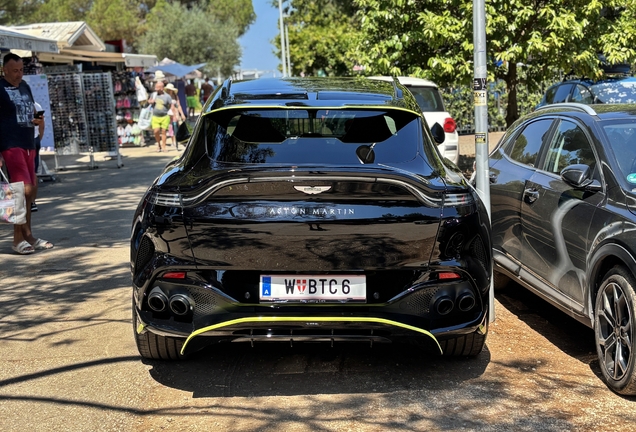 Aston Martin DBX707