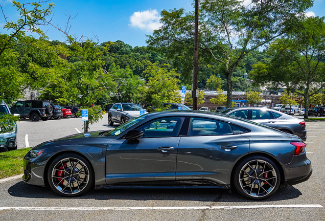 Audi RS E-Tron GT 2025