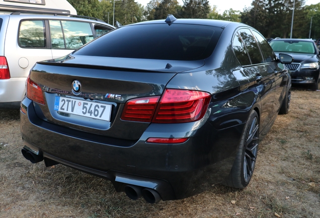 BMW M5 F10 2011