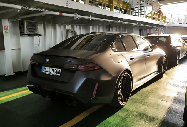 BMW M5 G90