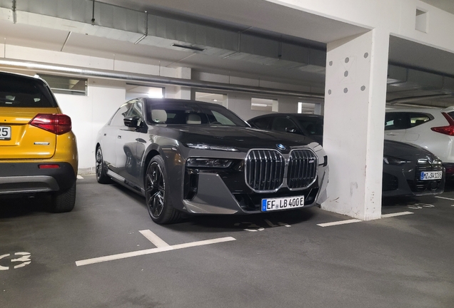 BMW M760e xDrive