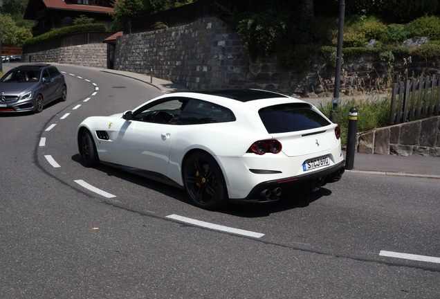 Ferrari GTC4Lusso