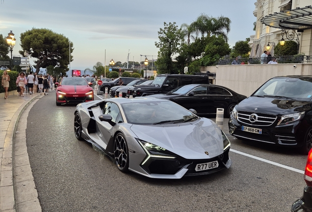 Lamborghini Revuelto