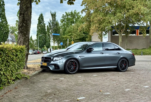 Mercedes-AMG E 63 S W213
