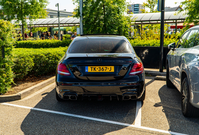Mercedes-AMG E 63 S W213