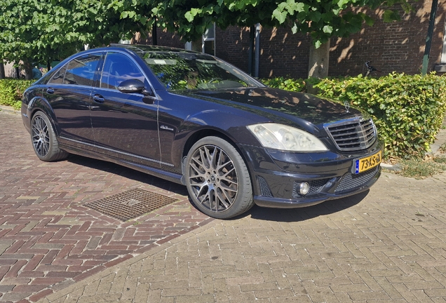 Mercedes-Benz S 63 AMG W221