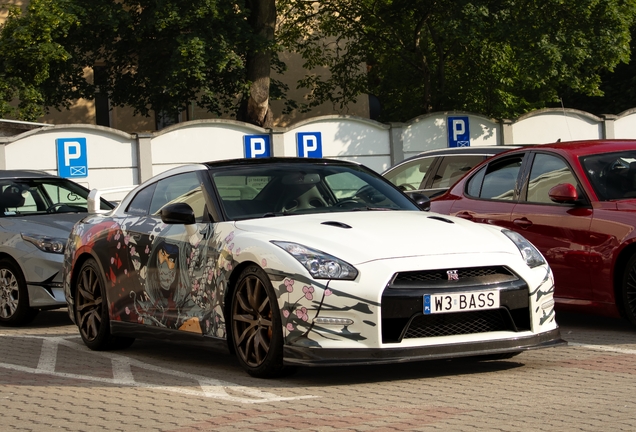 Nissan GT-R 2011