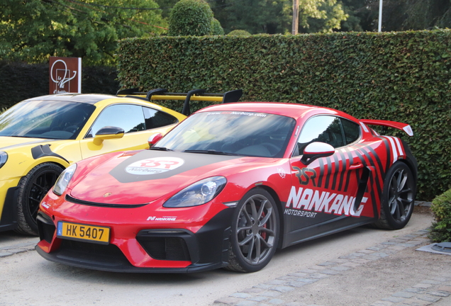 Porsche 718 Cayman GT4