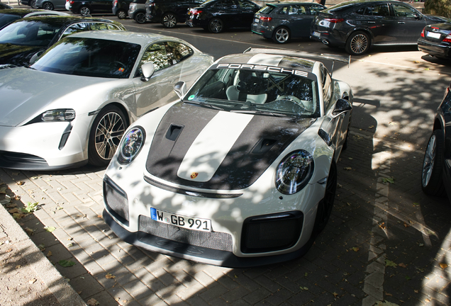 Porsche 991 GT2 RS Weissach Package