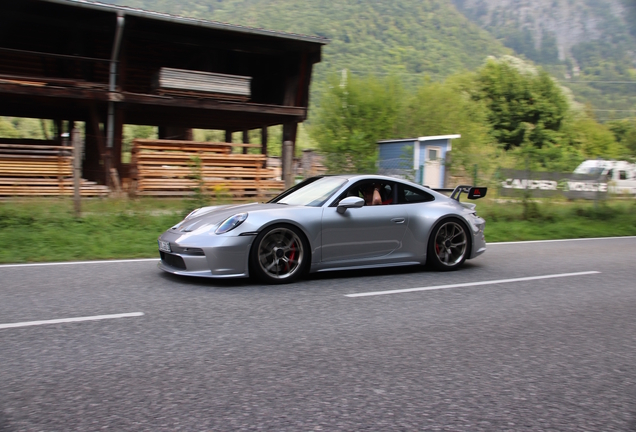 Porsche 992 GT3 MkI Manthey Racing