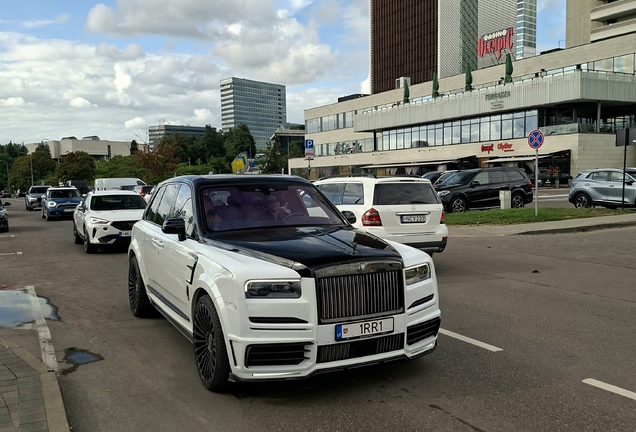 Rolls-Royce Cullinan Black Badge Mansory Wide Body