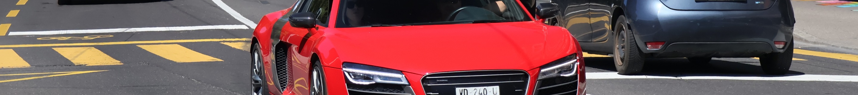 Audi R8 V10 Plus 2013