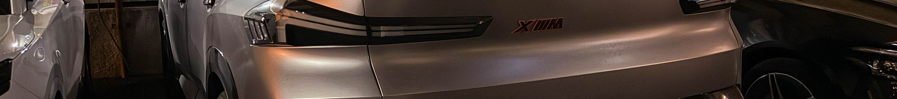 BMW XM G09 Label Red