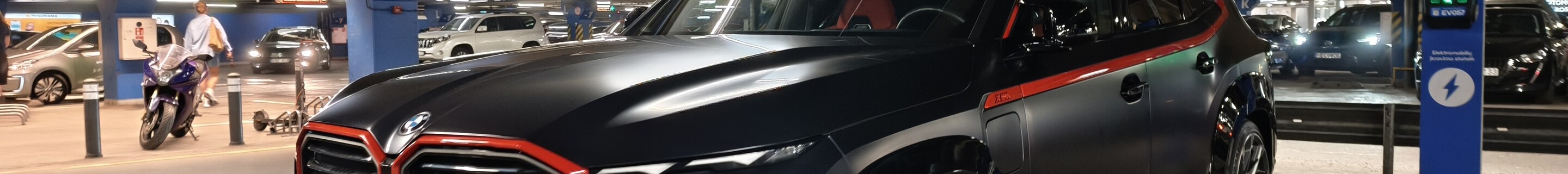 BMW XM G09 Label Red