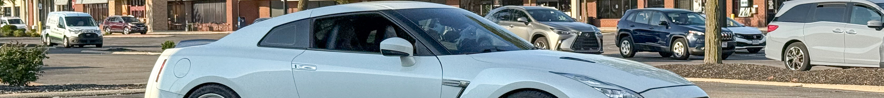 Nissan GT-R