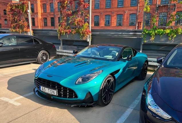 Aston Martin DB12 S