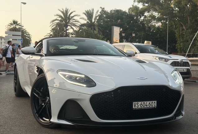 Aston Martin DBS Superleggera Volante