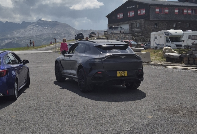 Aston Martin DBX707