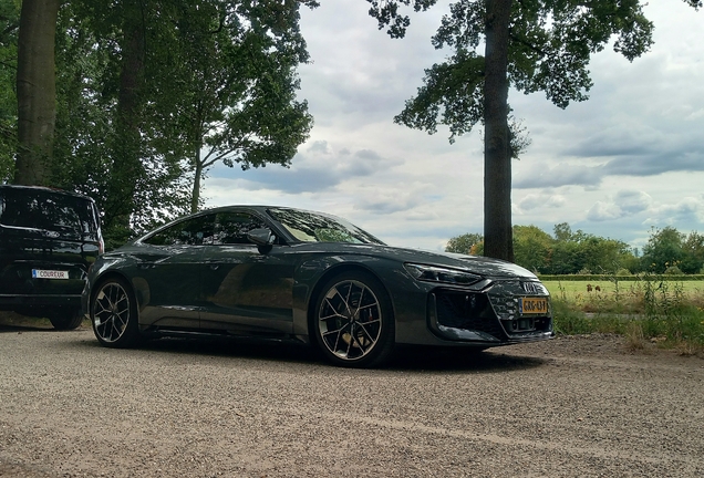 Audi RS E-Tron GT 2025