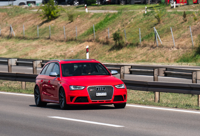 Audi RS4 Avant B8