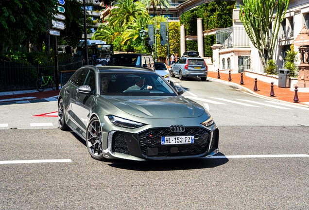 Audi RS5 Avant B10