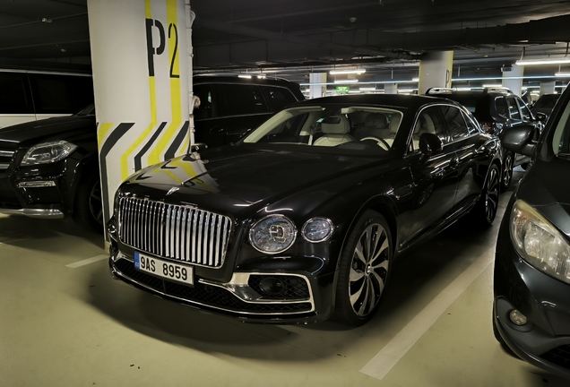 Bentley Flying Spur V8 2021