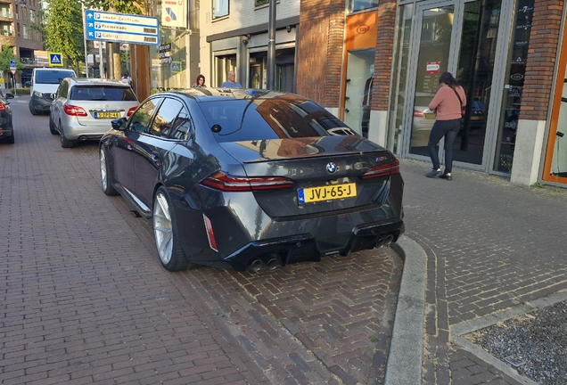 BMW M5 G90