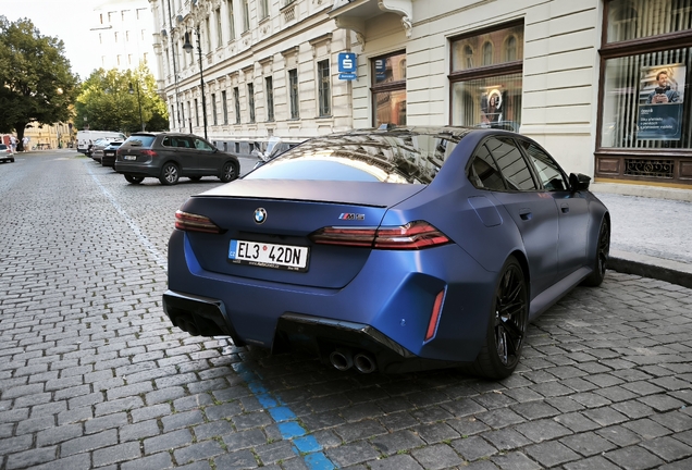 BMW M5 G90