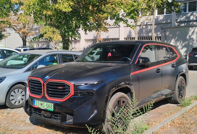 BMW XM G09 Label Red