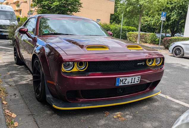 Dodge Challenger SRT Hellcat Widebody