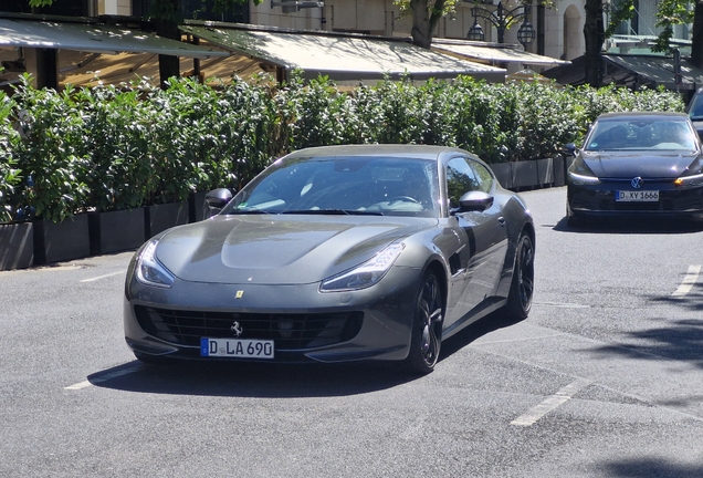 Ferrari GTC4Lusso