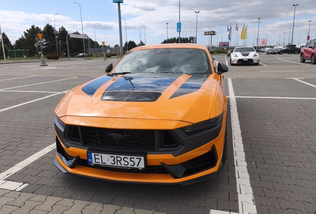 Ford Mustang Dark Horse 2024