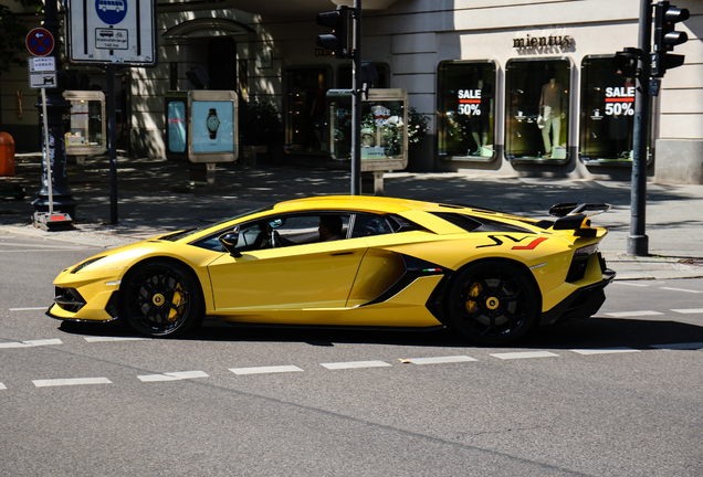 Lamborghini Aventador LP770-4 SVJ