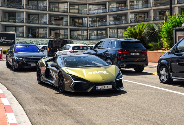 Lamborghini Revuelto