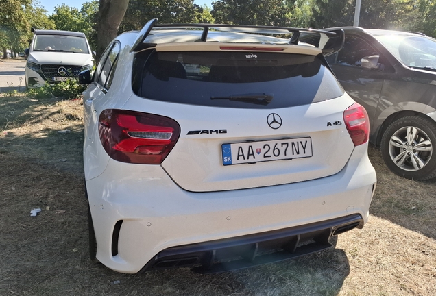 Mercedes-AMG A 45 W176 2015