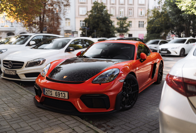 Porsche 718 Cayman GT4