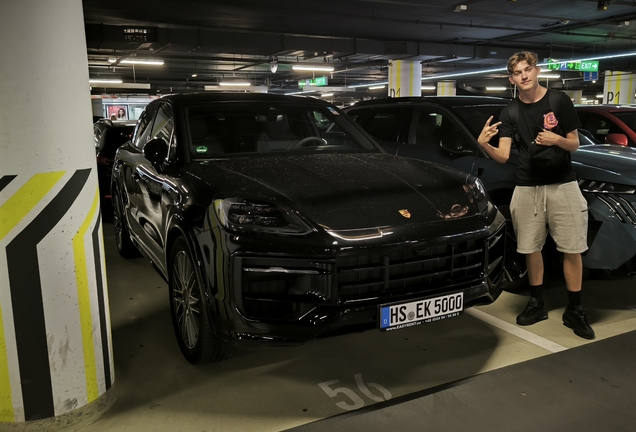 Porsche 9YA Cayenne GTS MkII