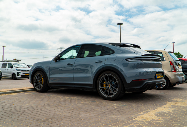Porsche Cayenne Coupé Turbo E-Hybrid